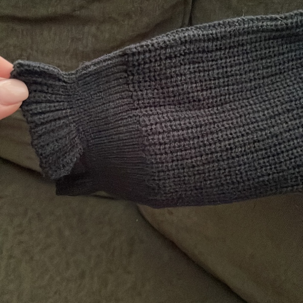 Sweater - Picture 2 of 5